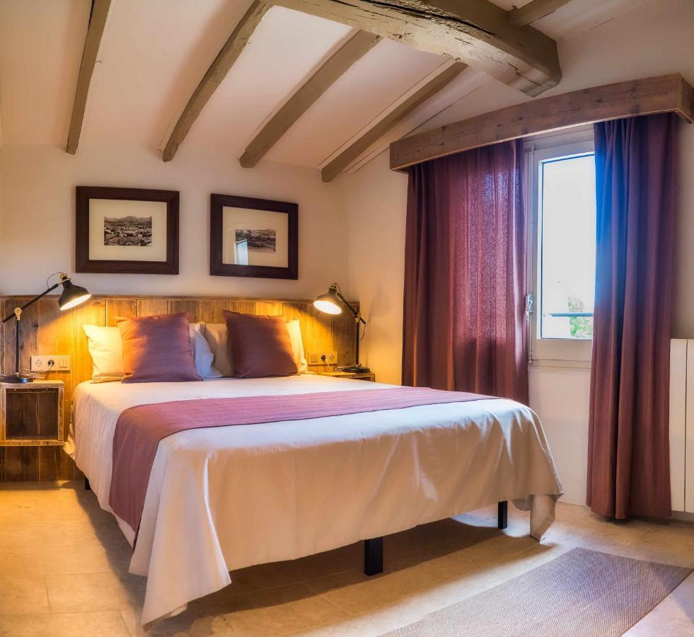 El Molino De Besalu Casa Con Jardin Villa Luaran gambar