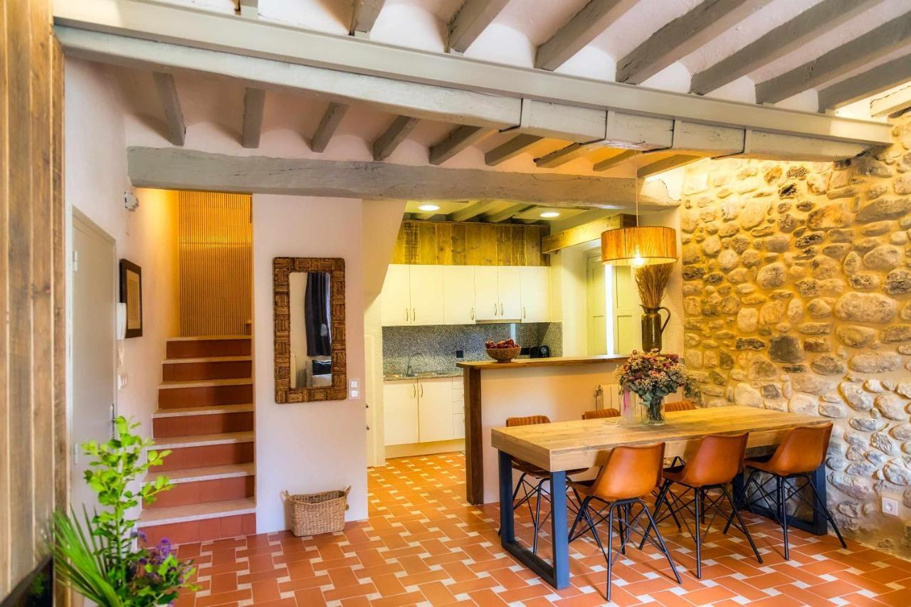 El Molino De Besalu Casa Con Jardin Villa Luaran gambar