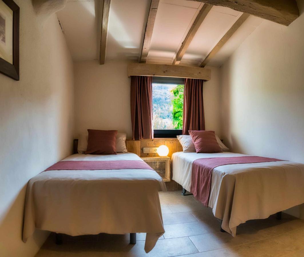 El Molino De Besalu Casa Con Jardin Villa Luaran gambar