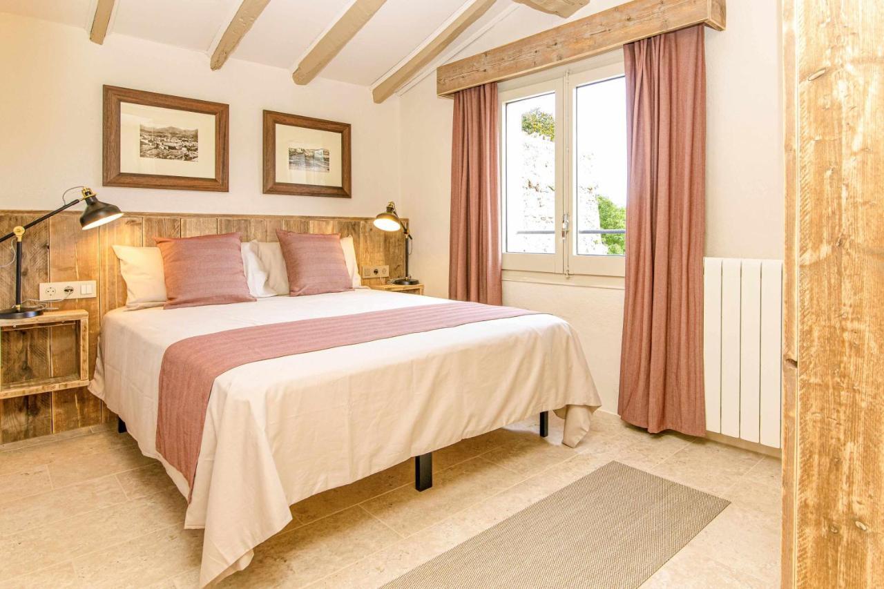 El Molino De Besalu Casa Con Jardin Villa Luaran gambar